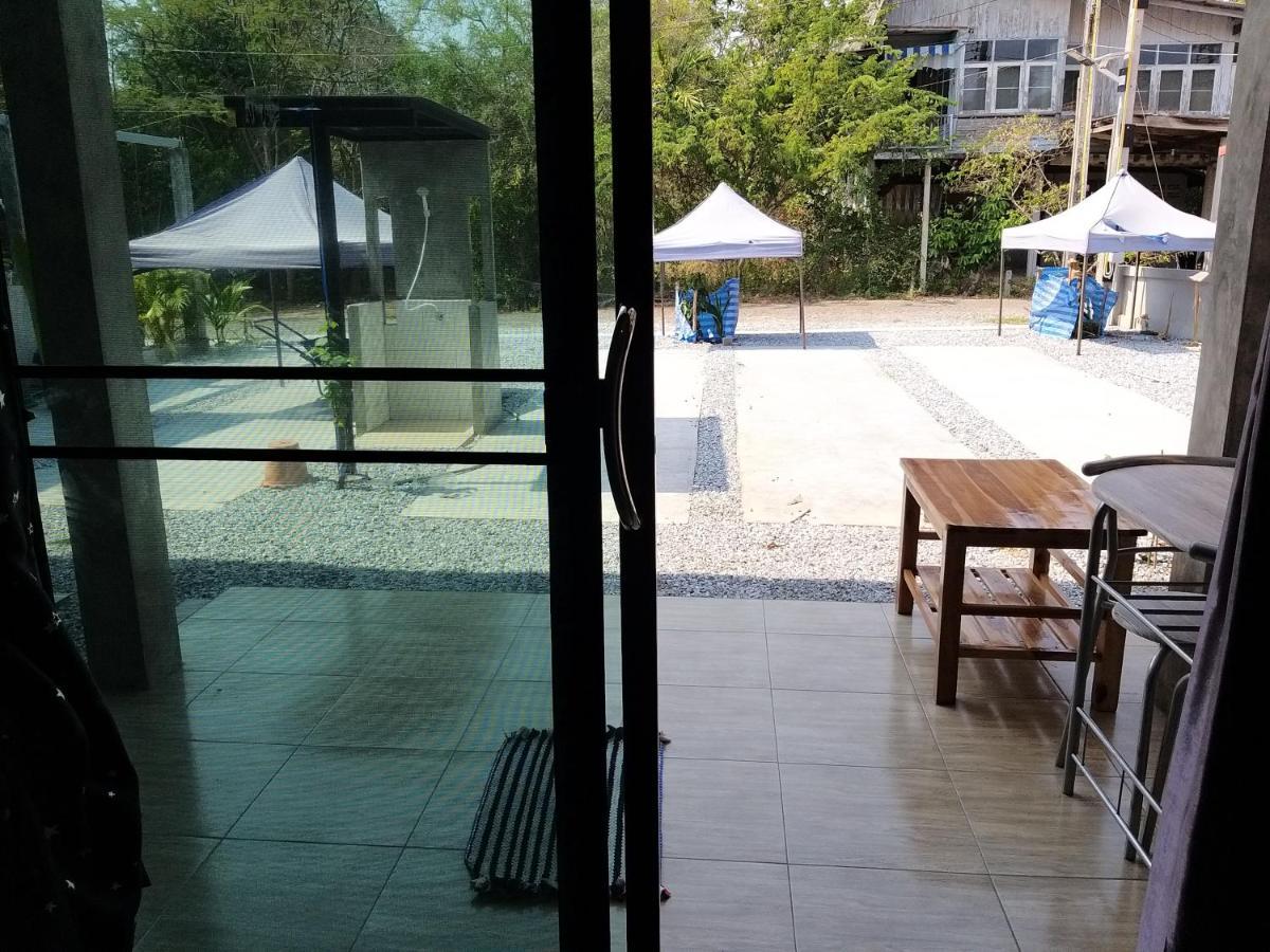 บ้านทะเลอิ่มเอม Bann Talay Im Eimm Ban Phe Eksteriør billede