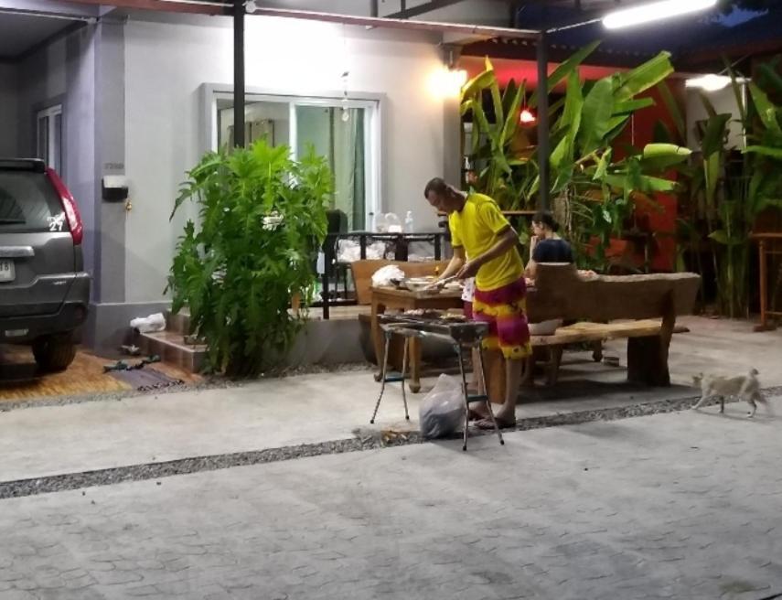 บ้านทะเลอิ่มเอม Bann Talay Im Eimm Ban Phe Eksteriør billede