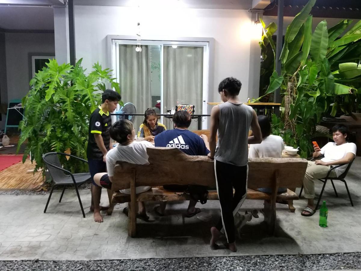 บ้านทะเลอิ่มเอม Bann Talay Im Eimm Ban Phe Eksteriør billede
